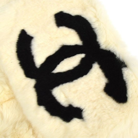 Chanel Fur Shawl Muffler Stole White Black Authentic - Picture 4 of 8